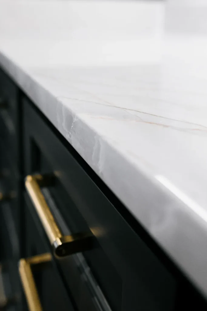 solid surface countertops Lexington KY homeowners and contractors depend on